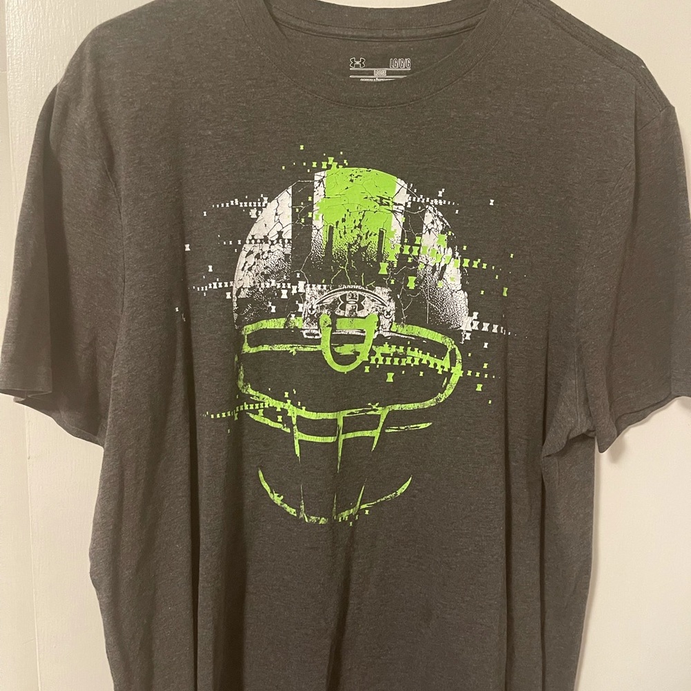 Men’s Under Armour Shirt